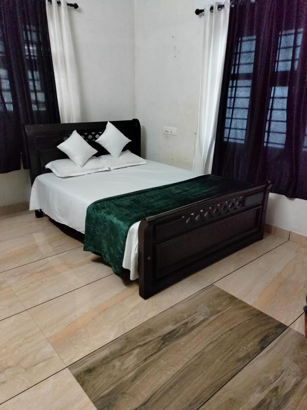 Green Island Homestay Riverside Kozsíkóde Kültér fotó