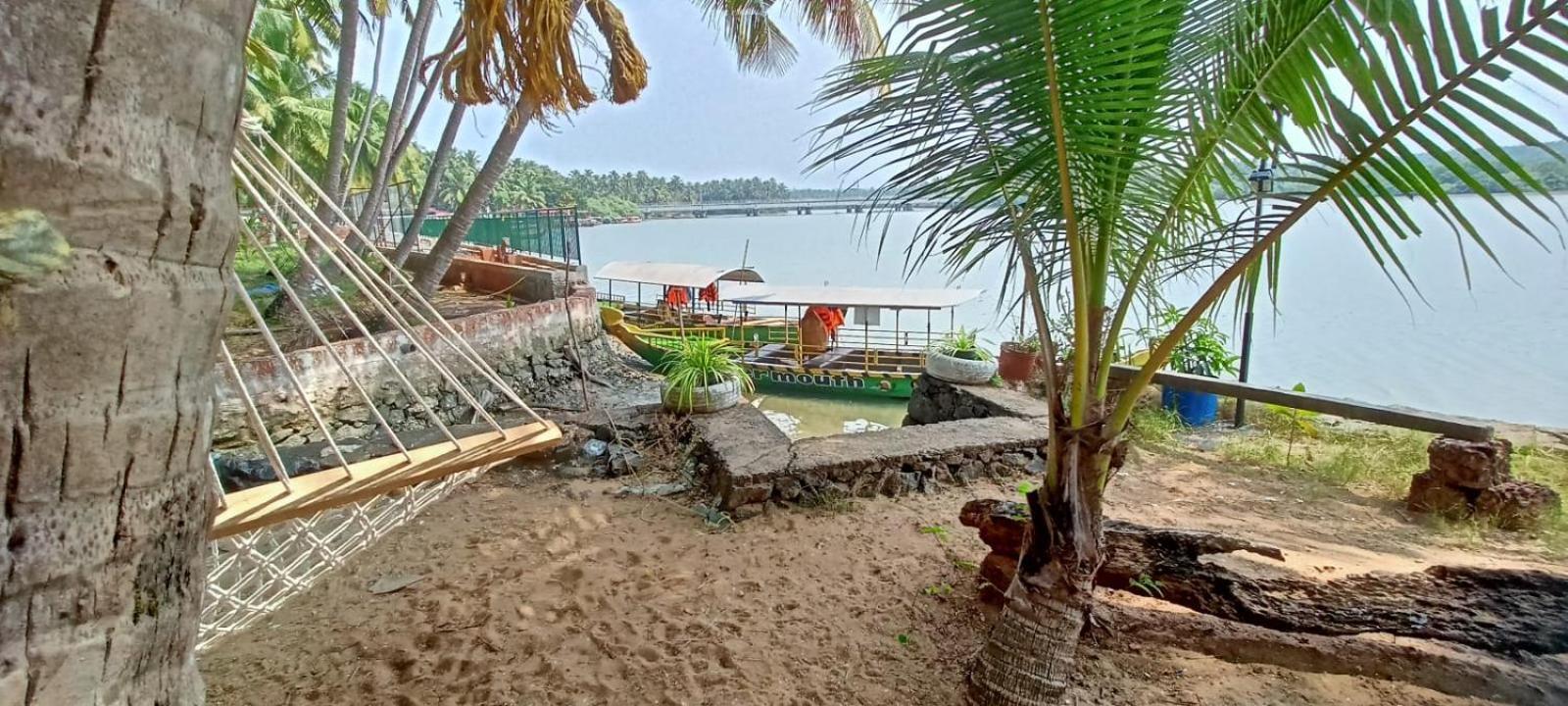 Green Island Homestay Riverside Kozsíkóde Kültér fotó